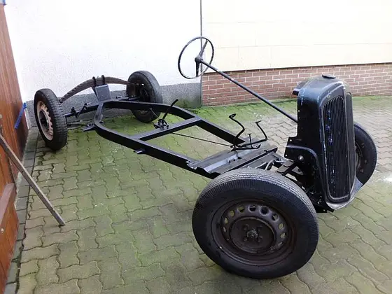 Überholtes Fahrgestell eines DKW F8